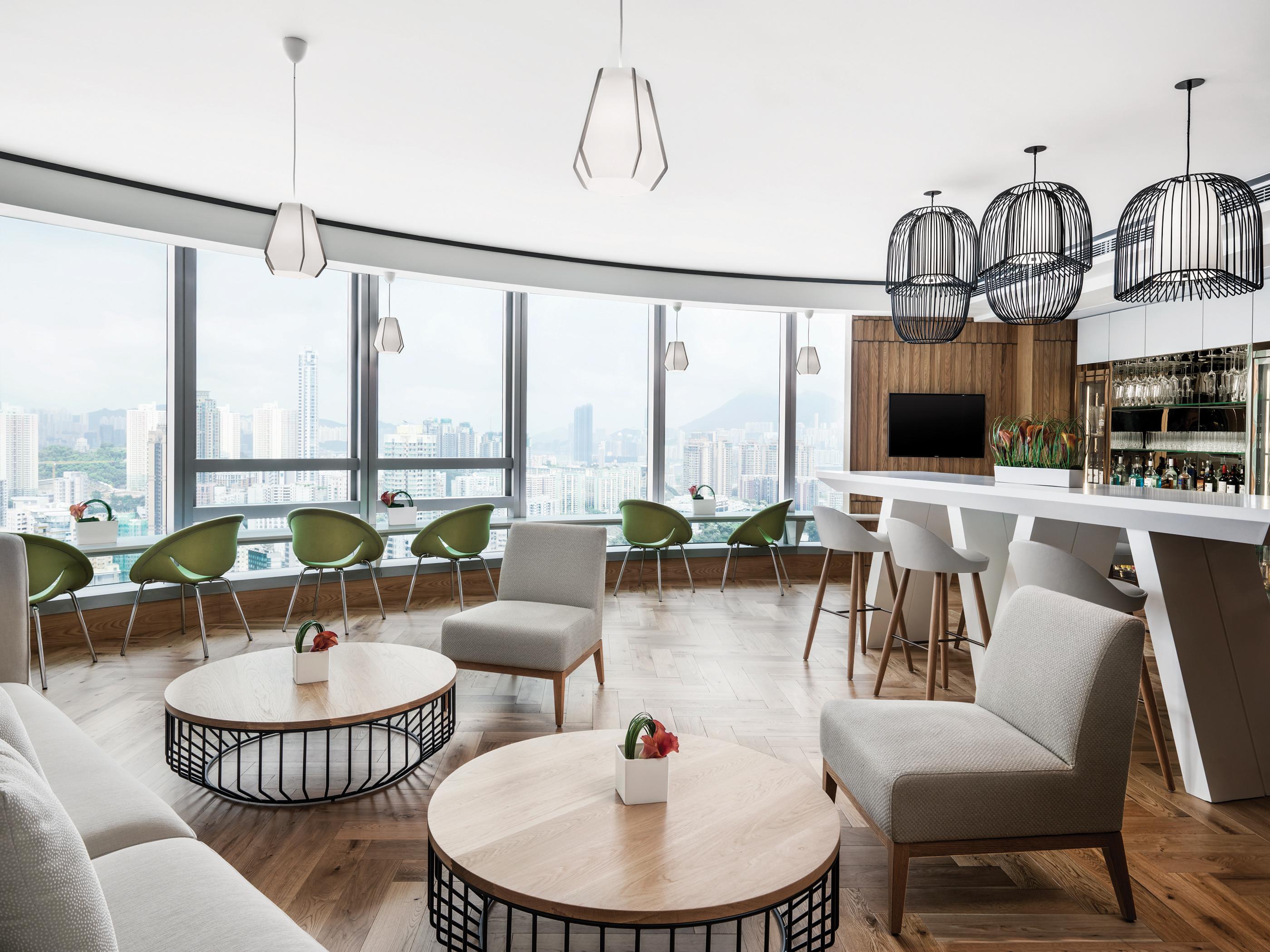 فندق كورديس هونج كونج هونغ كونغ المظهر الخارجي الصورة The Club lounge at Beijing Capital International Airport