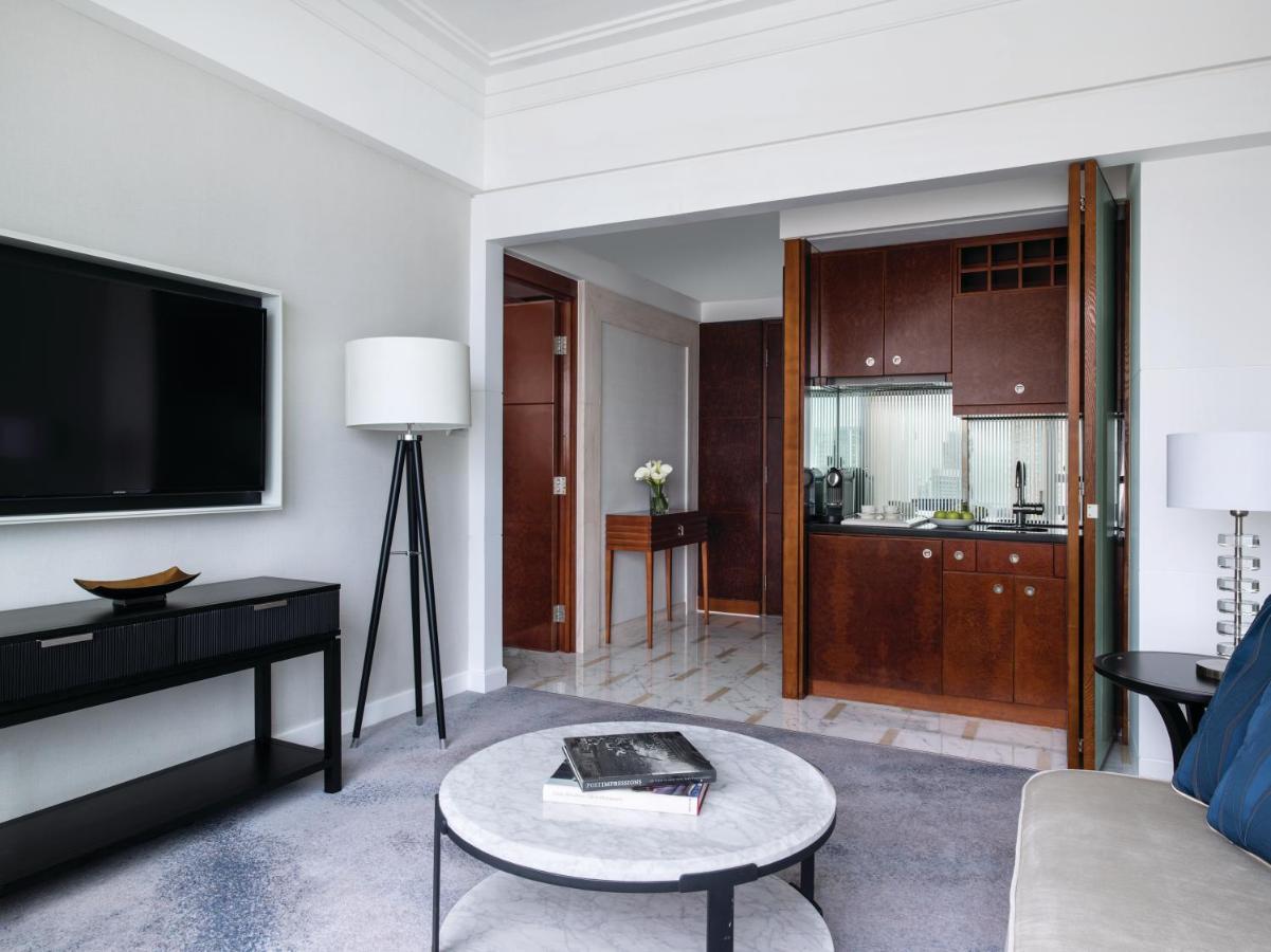 فندق كورديس هونج كونج هونغ كونغ المظهر الخارجي الصورة A suite at the hotel