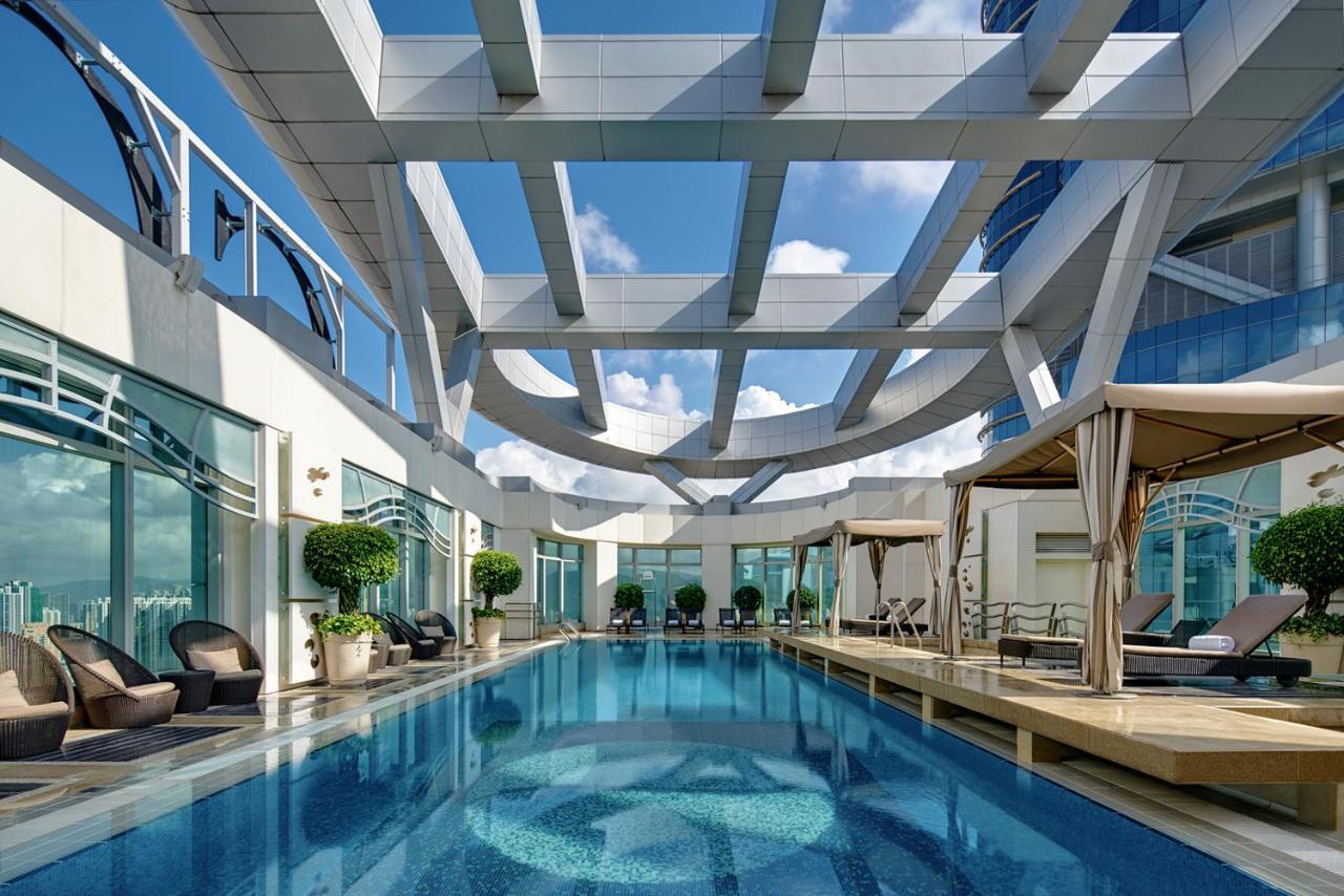 فندق كورديس هونج كونج هونغ كونغ المظهر الخارجي الصورة The pool at the 39th floor