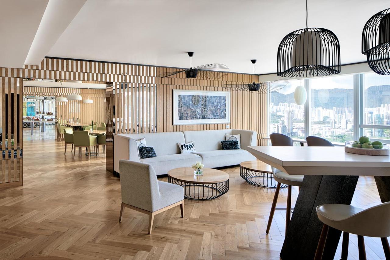 فندق كورديس هونج كونج هونغ كونغ المظهر الخارجي الصورة The lounge at the airport